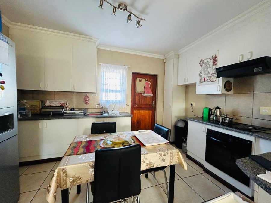 2 Bedroom Property for Sale in Beacon Bay Eastern Cape